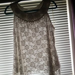 White flower embroidered sleeveless top